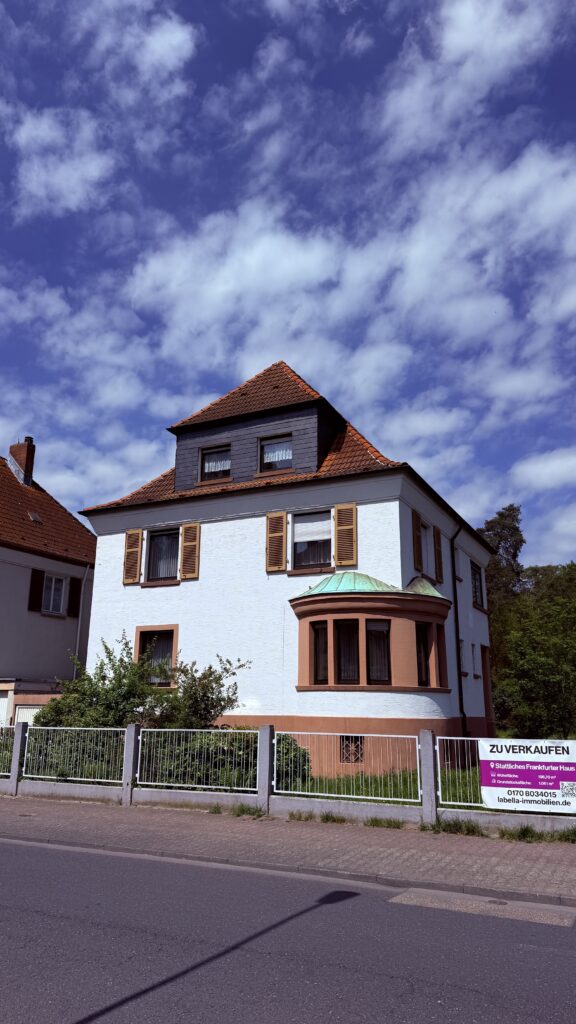 Frankfurter Haus mit großzügigem Grundstück